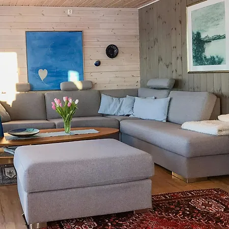 Holiday home Lovely Amidst Bustling Wildlife Vannareid