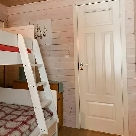 Holiday home Lovely Amidst Bustling Wildlife *