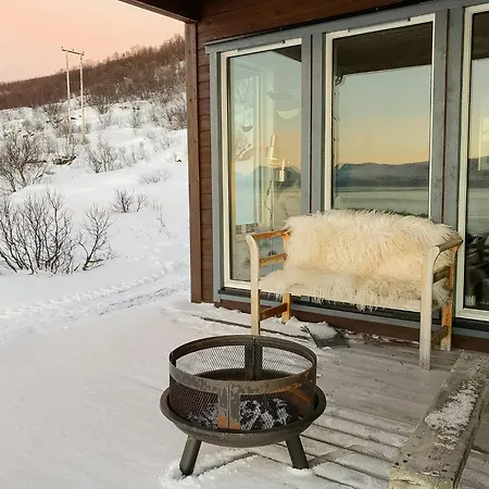 Holiday home Lovely Amidst Bustling Wildlife *