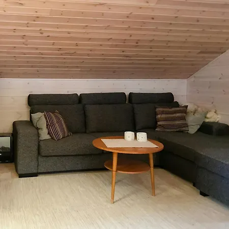 Lovely Amidst Bustling Wildlife Holiday home